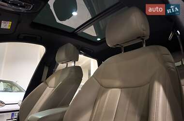 Внедорожник / Кроссовер Audi e-tron 2020 в 