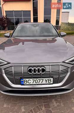 Внедорожник / Кроссовер Audi e-tron 2019 в 