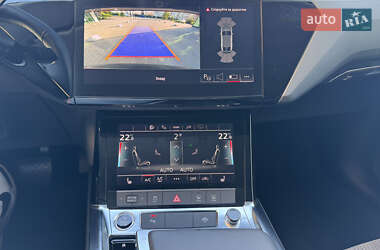 Внедорожник / Кроссовер Audi e-tron 2023 в 