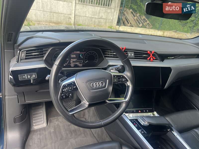 Внедорожник / Кроссовер Audi e-tron 2018 в Львове