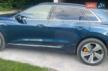 Внедорожник / Кроссовер Audi e-tron 2018 в 
