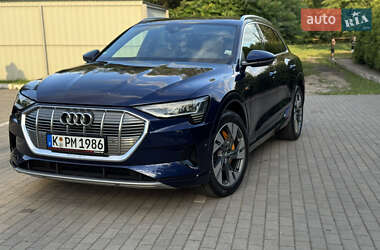 Внедорожник / Кроссовер Audi e-tron 2020 в 