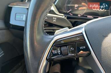 Внедорожник / Кроссовер Audi e-tron 2019 в 