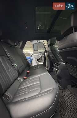 Позашляховик / Кросовер Audi e-tron 2022 в 