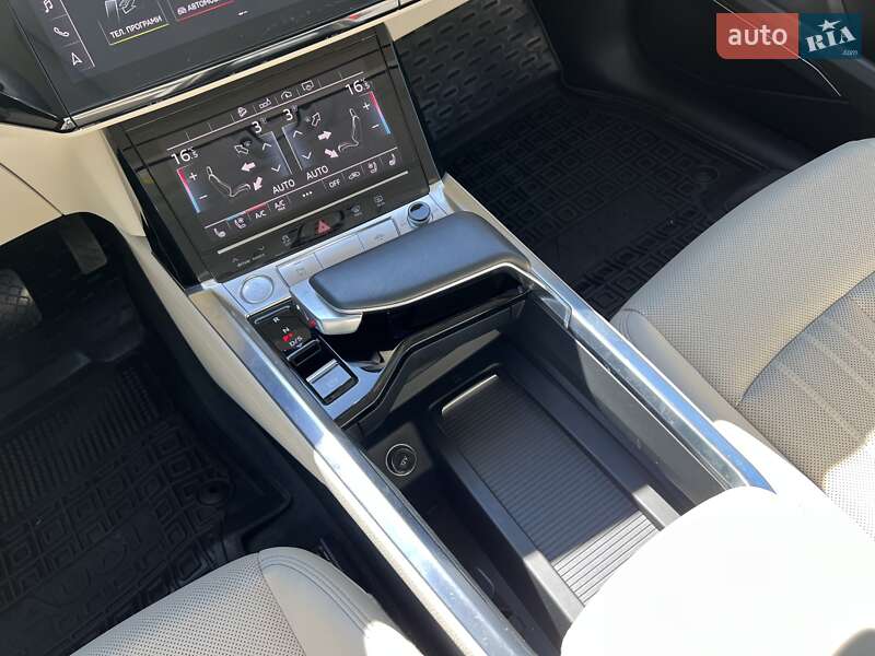 Позашляховик / Кросовер Audi e-tron 2019 в Львові