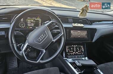 Внедорожник / Кроссовер Audi e-tron 2019 в 