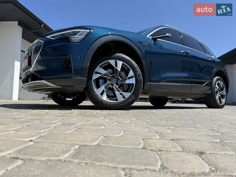 Внедорожник / Кроссовер Audi e-tron 2019 в Луцке