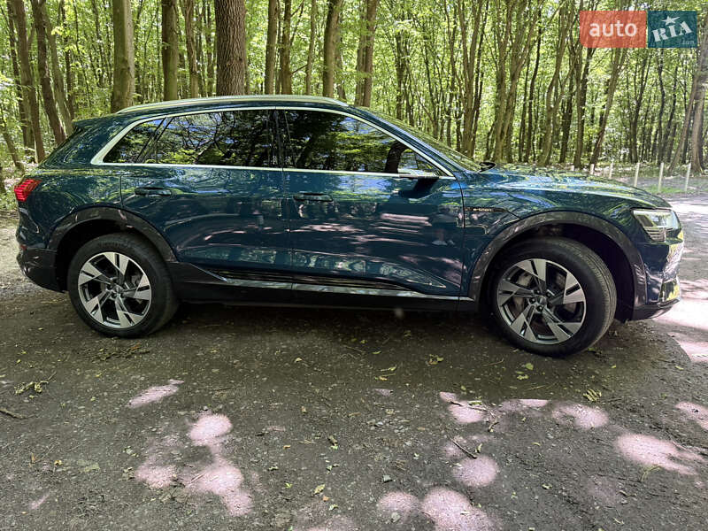 Внедорожник / Кроссовер Audi e-tron 2019 в Луцке