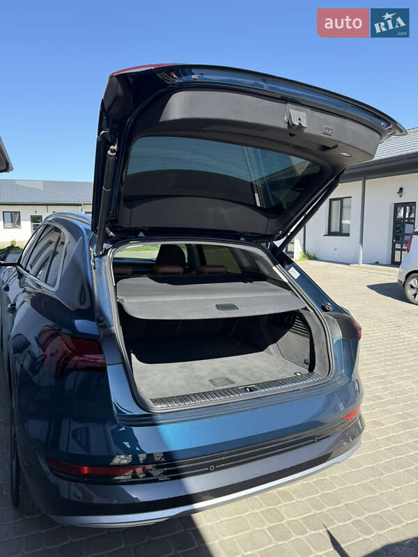 Внедорожник / Кроссовер Audi e-tron 2019 в Луцке