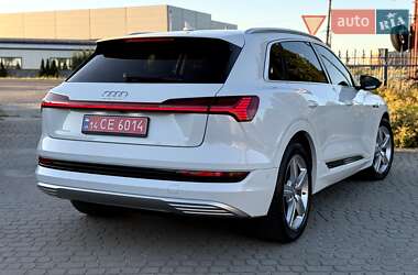 Позашляховик / Кросовер Audi e-tron 2019 в 