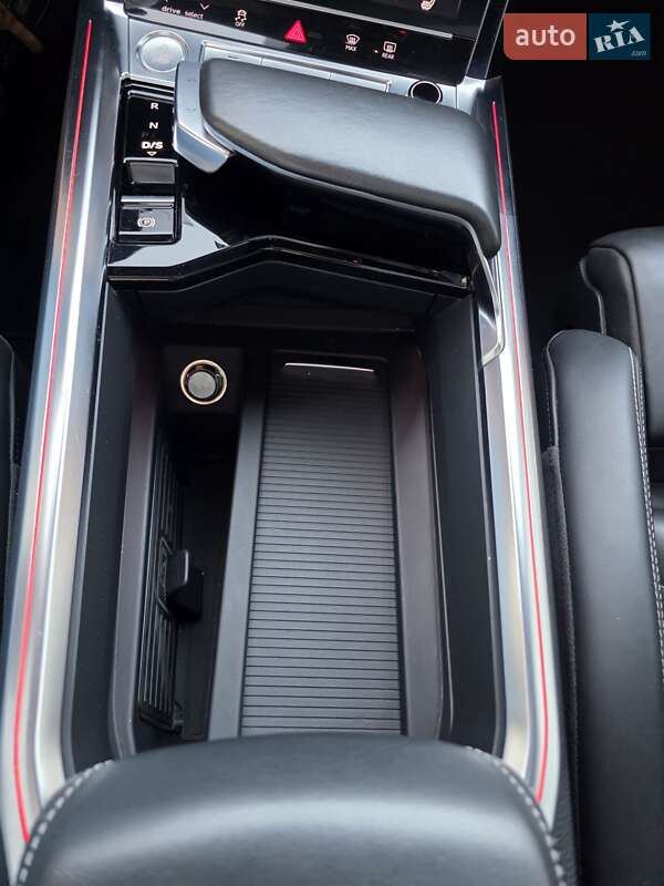Позашляховик / Кросовер Audi e-tron 2019 в Одесі