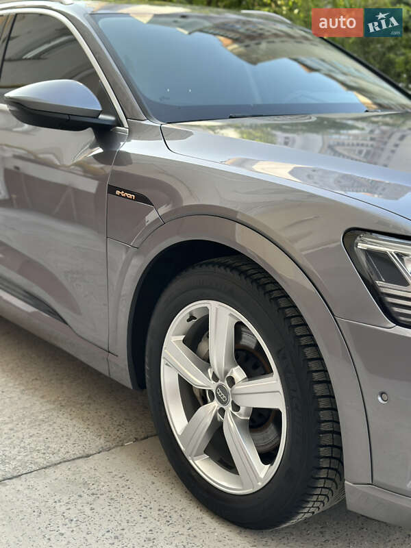 Внедорожник / Кроссовер Audi e-tron 2019 в Ивано-Франковске