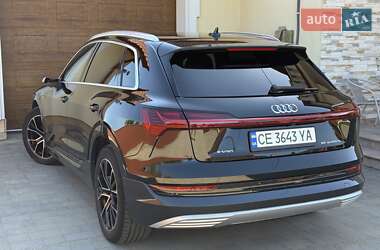 Внедорожник / Кроссовер Audi e-tron 2019 в 