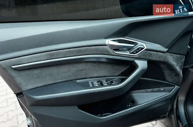 Внедорожник / Кроссовер Audi e-tron 2019 в 