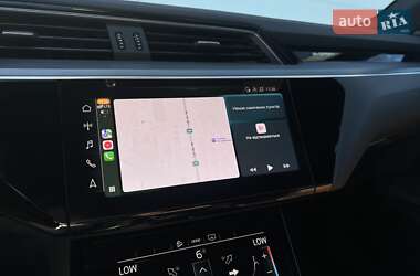 Позашляховик / Кросовер Audi e-tron 2020 в 