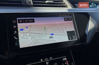 Позашляховик / Кросовер Audi e-tron 2020 в 