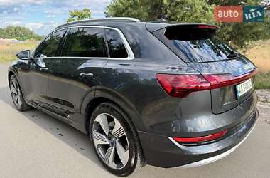 Внедорожник / Кроссовер Audi e-tron 2019 в 