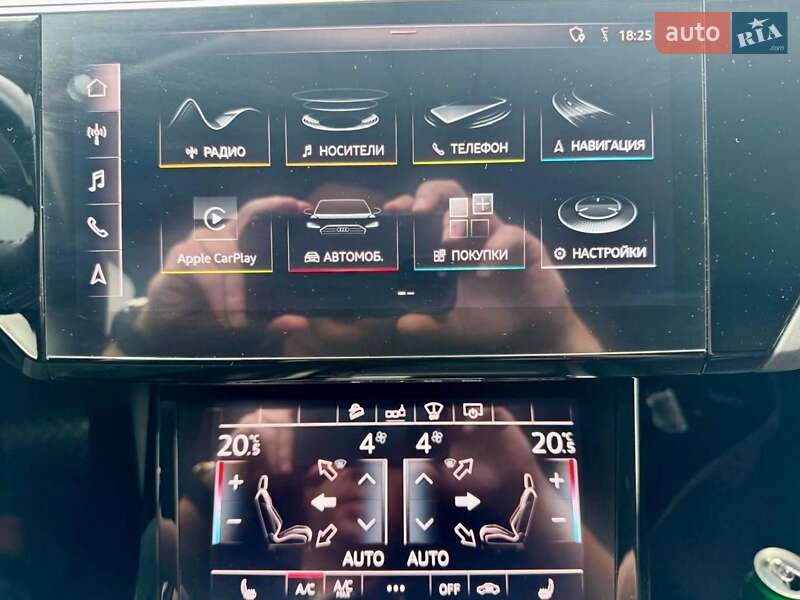 Внедорожник / Кроссовер Audi e-tron 2019 в Киеве