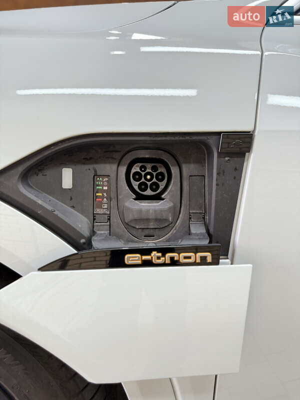 Внедорожник / Кроссовер Audi e-tron 2020 в Днепре
