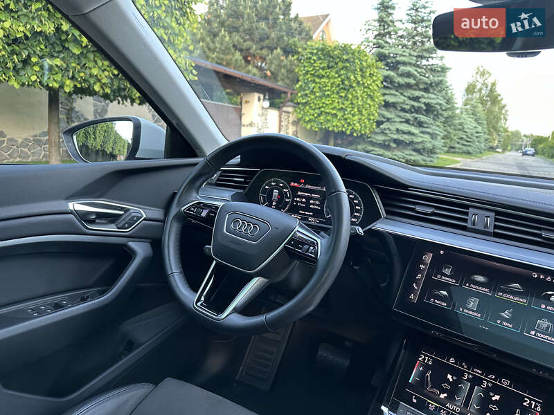 Внедорожник / Кроссовер Audi e-tron 2023 в Киеве