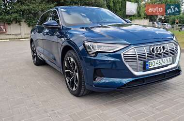 Позашляховик / Кросовер Audi e-tron 2021 в 