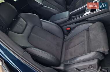 Позашляховик / Кросовер Audi e-tron 2021 в 