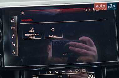 Позашляховик / Кросовер Audi e-tron 2021 в 