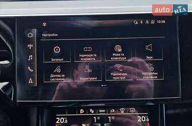 Позашляховик / Кросовер Audi e-tron 2021 в 