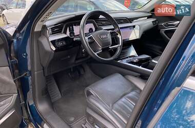 Внедорожник / Кроссовер Audi e-tron 2019 в 