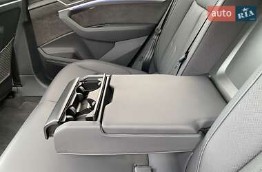 Внедорожник / Кроссовер Audi e-tron 2019 в 