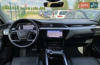Внедорожник / Кроссовер Audi e-tron 2019 в 