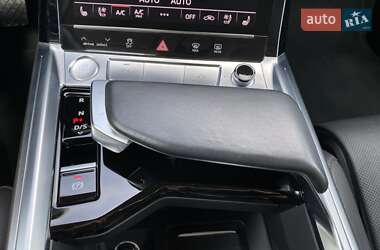 Внедорожник / Кроссовер Audi e-tron 2019 в 