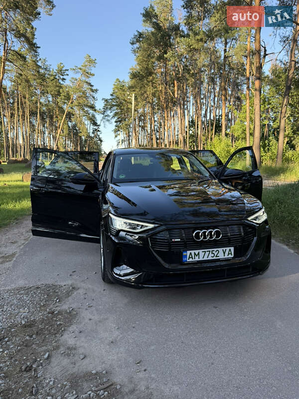 Внедорожник / Кроссовер Audi e-tron 2021 в Житомире