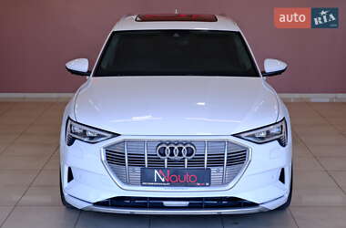 Внедорожник / Кроссовер Audi e-tron 2019 в 
