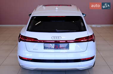 Внедорожник / Кроссовер Audi e-tron 2019 в 