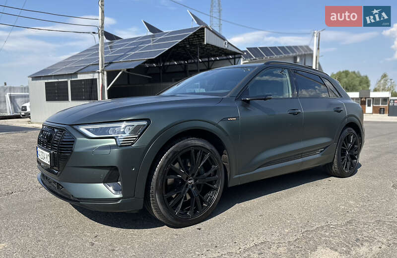 Позашляховик / Кросовер Audi e-tron 2019 в Києві