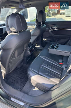 Позашляховик / Кросовер Audi e-tron 2019 в 