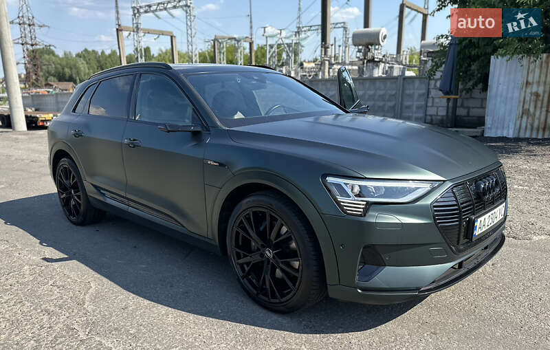 Позашляховик / Кросовер Audi e-tron 2019 в Києві