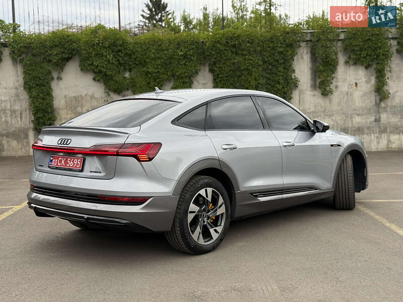 Внедорожник / Кроссовер Audi e-tron 2021 в Ровно