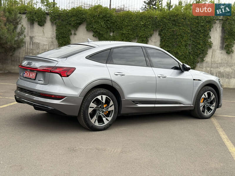 Внедорожник / Кроссовер Audi e-tron 2021 в Ровно