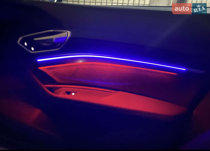 Позашляховик / Кросовер Audi e-tron 2019 в Дніпрі