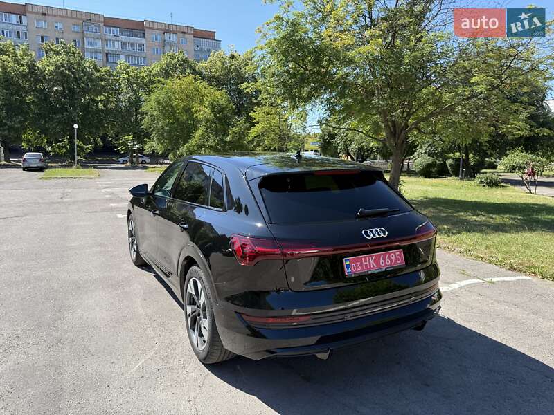 Внедорожник / Кроссовер Audi e-tron 2021 в Ровно
