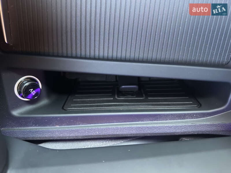 Позашляховик / Кросовер Audi e-tron 2019 в Києві