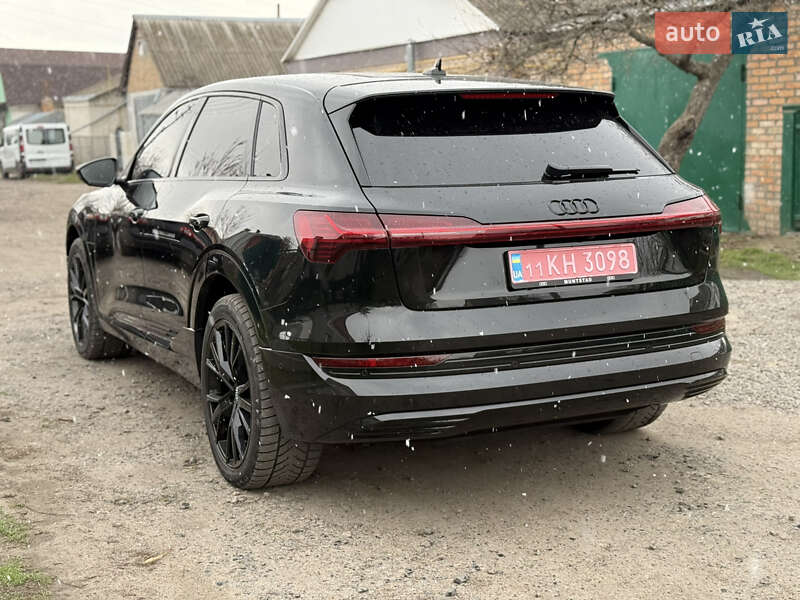 Внедорожник / Кроссовер Audi e-tron 2020 в Одессе