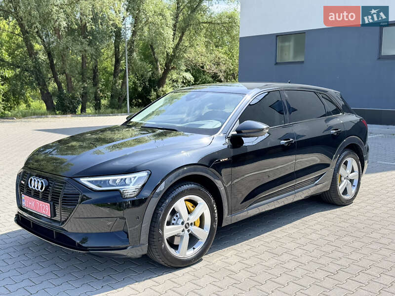 Audi e-tron 2023