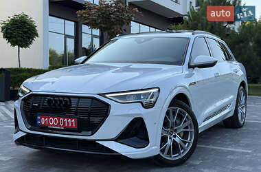 Внедорожник / Кроссовер Audi e-tron 2020 в 