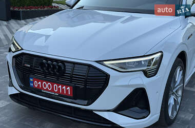 Внедорожник / Кроссовер Audi e-tron 2020 в 