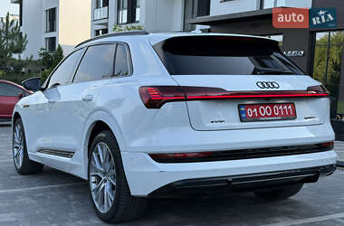 Внедорожник / Кроссовер Audi e-tron 2020 в 
