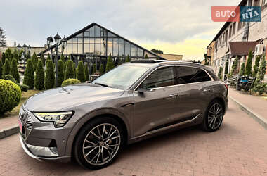 Позашляховик / Кросовер Audi e-tron 2020 в 