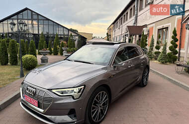 Позашляховик / Кросовер Audi e-tron 2020 в 